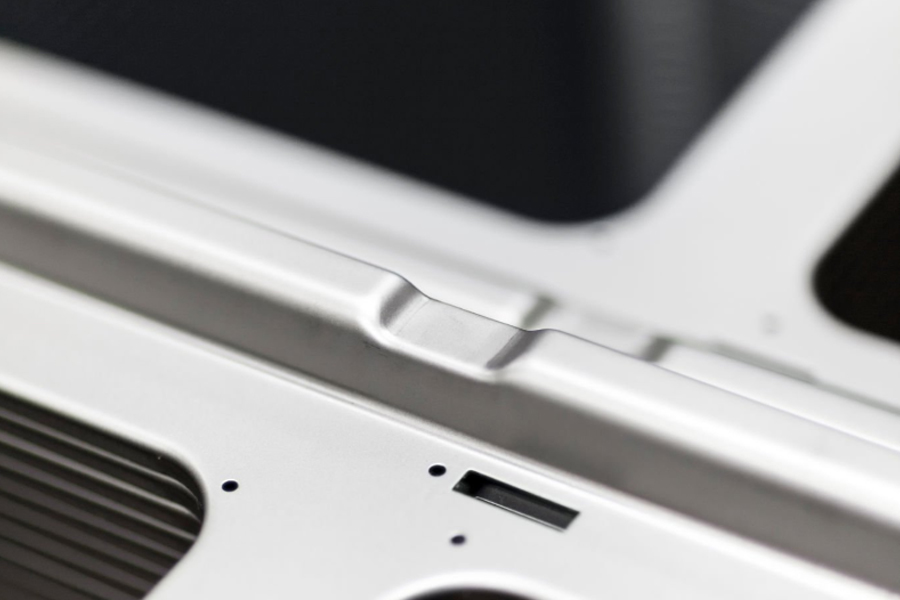 游戏机精密制造壳体解决方案：定制化高精度